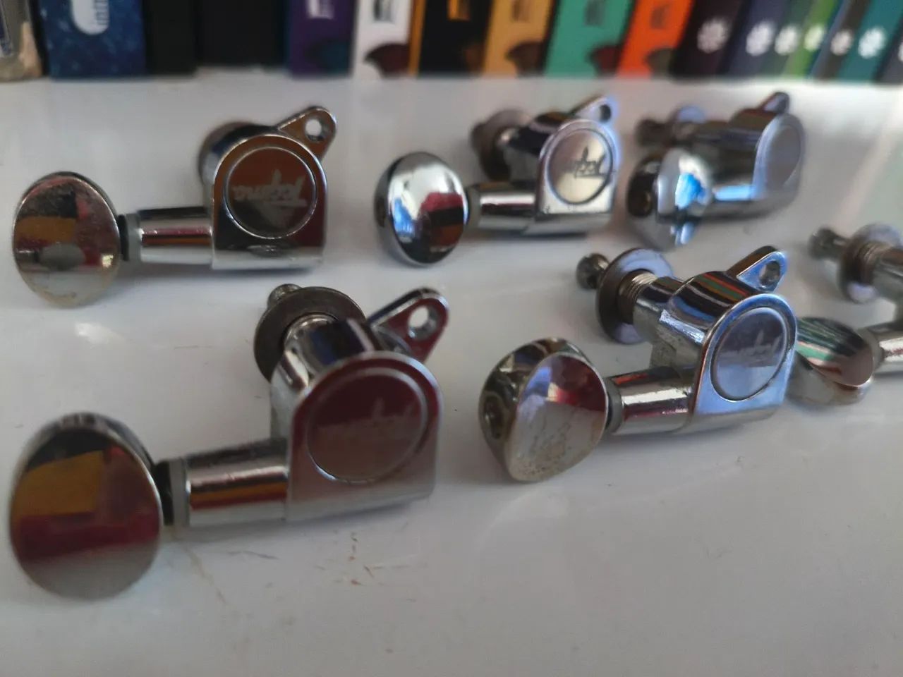6 Tarraxas em linha Tagima  - Foto 2