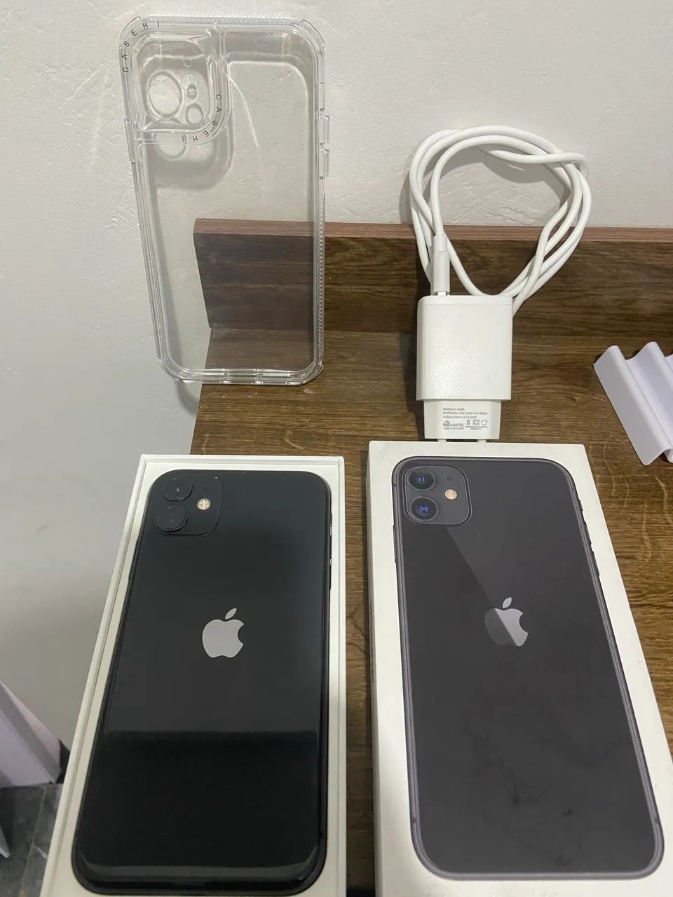 iPhone 11 64GB Preto Original + Caixa e Carregador