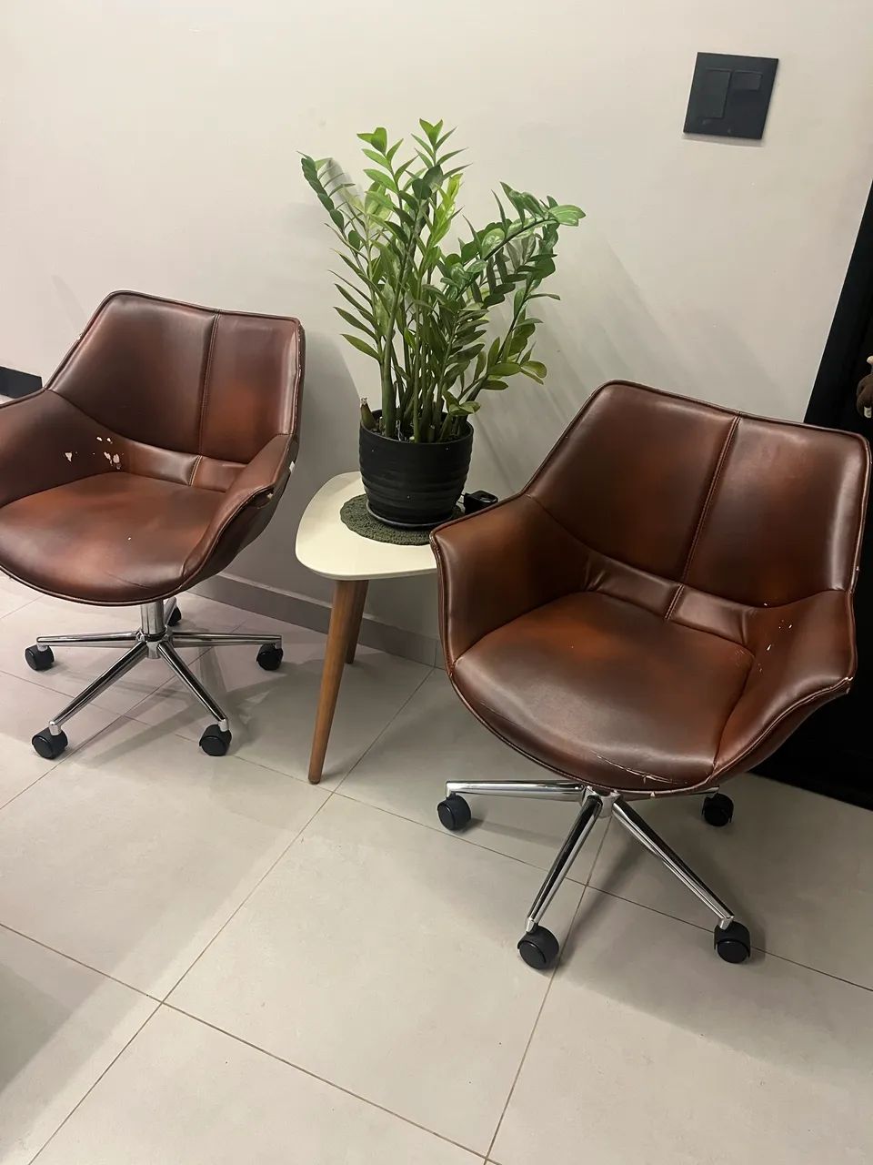 3 poltronas Marrons - 350,00 o conjunto 