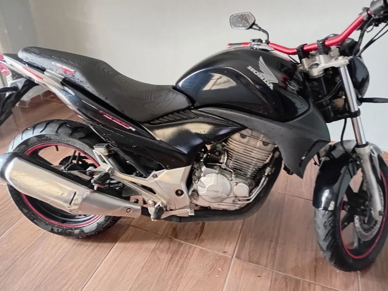 Cb 300