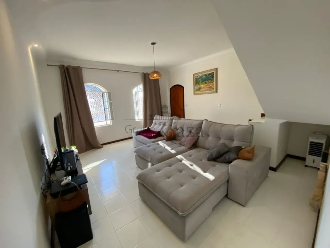 Casa Sobrado - Monte Castelo - 185m² - 3 Dormitórios.