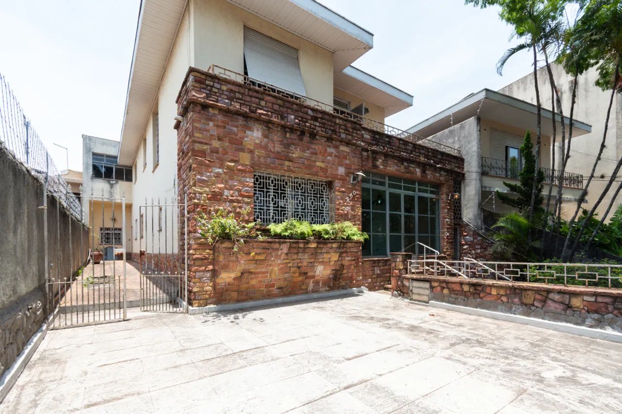 Casa para venda em Aclimação com 4 quartos, 334m²
