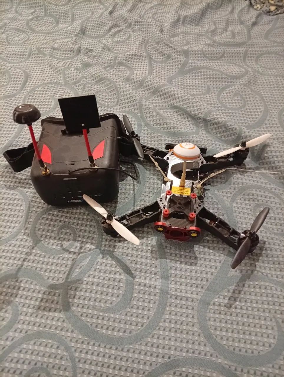Drone Eachine com fpv