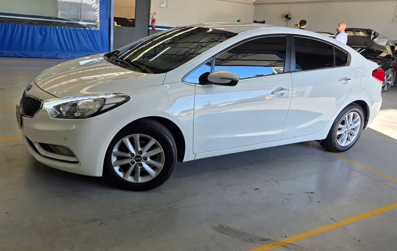 KIA Cerato Cerato 1.6 16V  Flex  Aut. 2015
