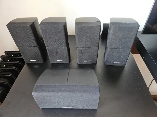 05 Caixas De Som Bose Acoustimass Double Cube e 2 Suportes Bose