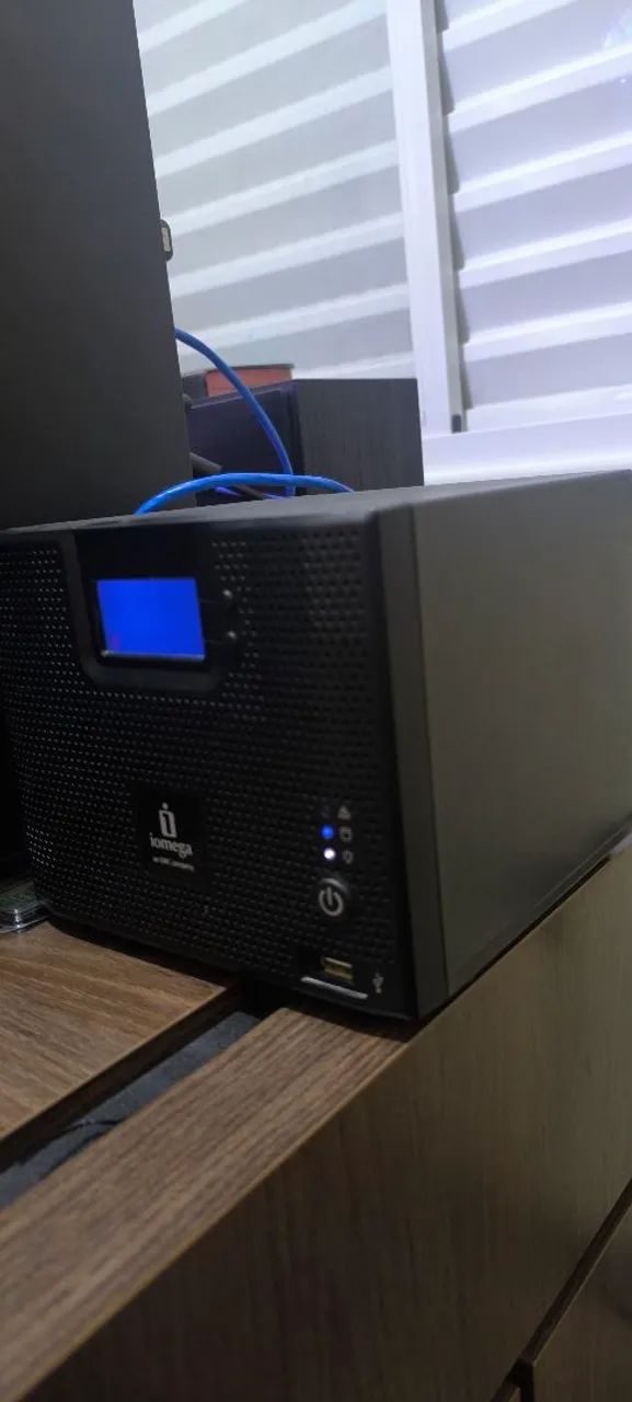 Servidor/Storage NAS EMC iOmega ix4-200d 4 baias - Foto 4