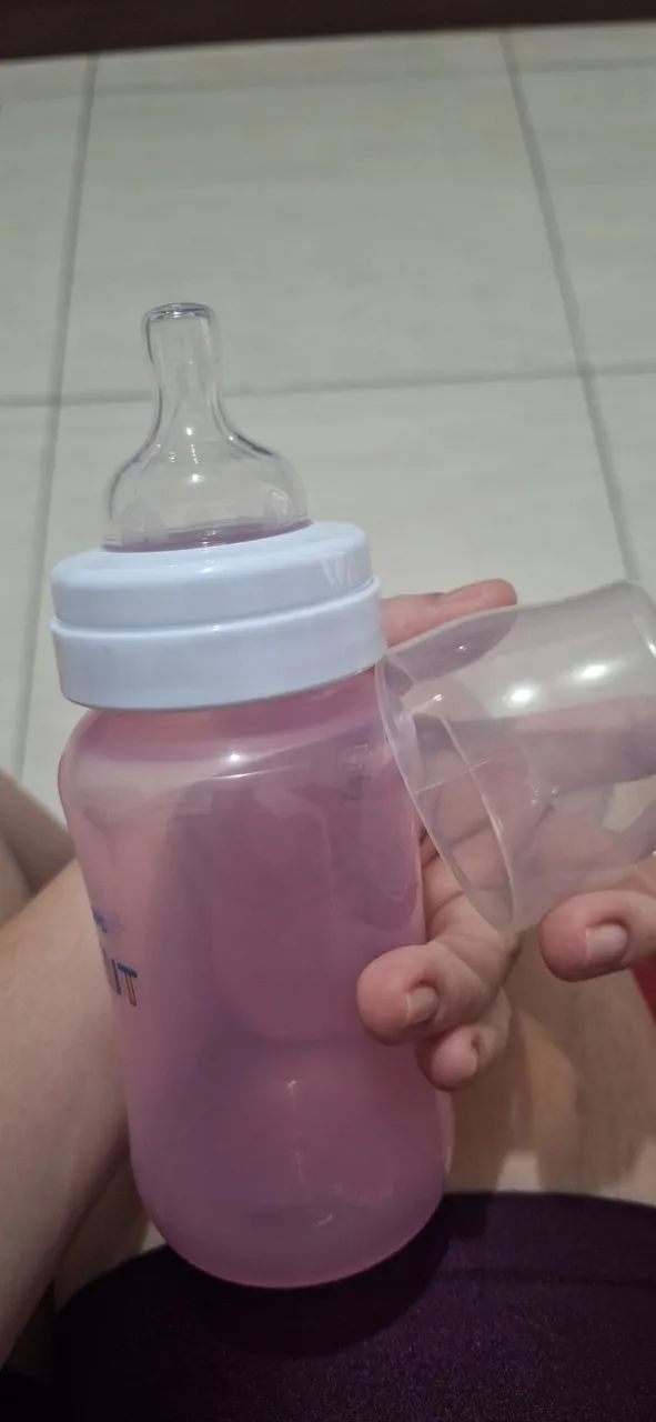 Mamadeira Avent usada apenas 1 vez - Foto 2