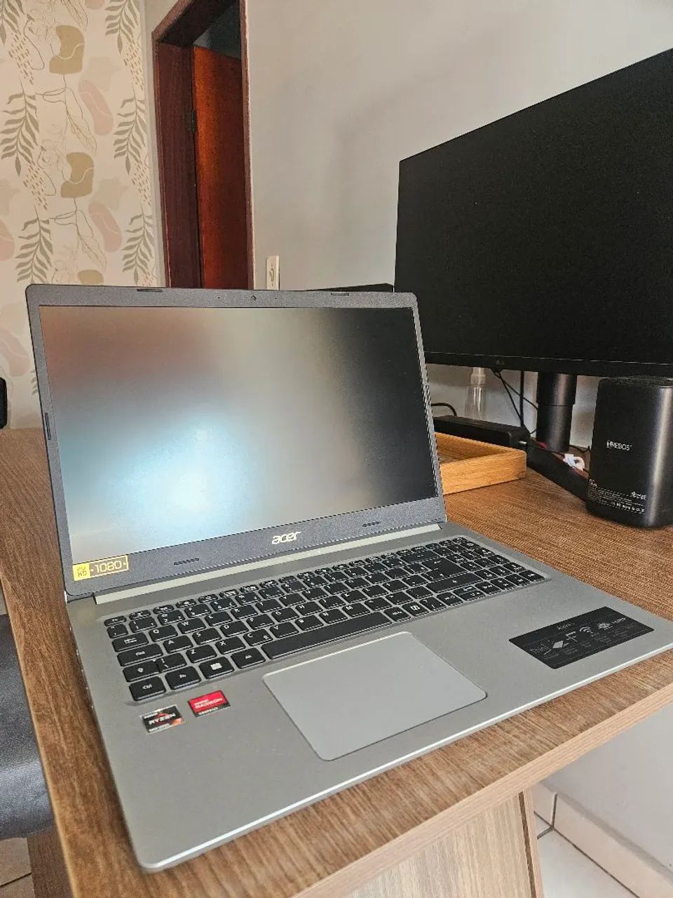 Aspire 5 Ryzen 5700U 8/256