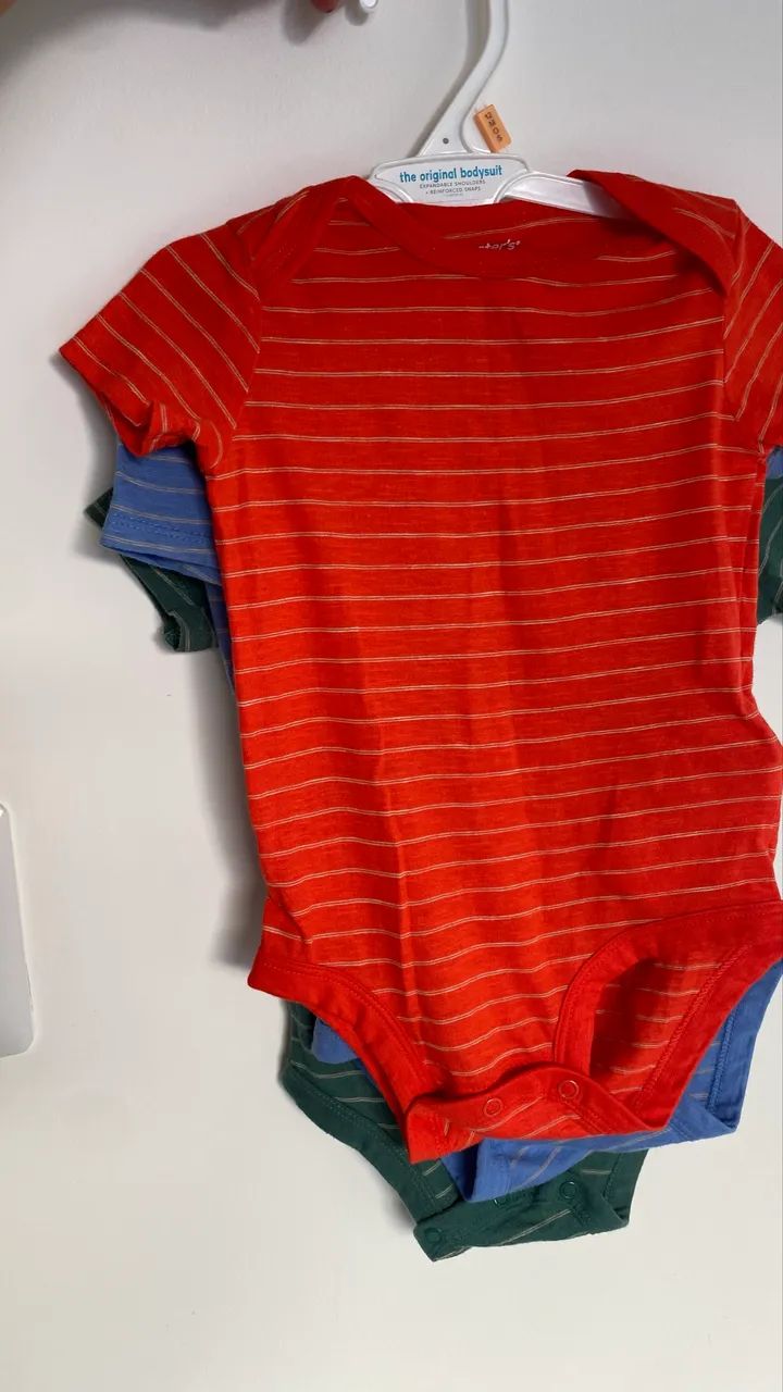 Trio de bodys Carters - Foto 2