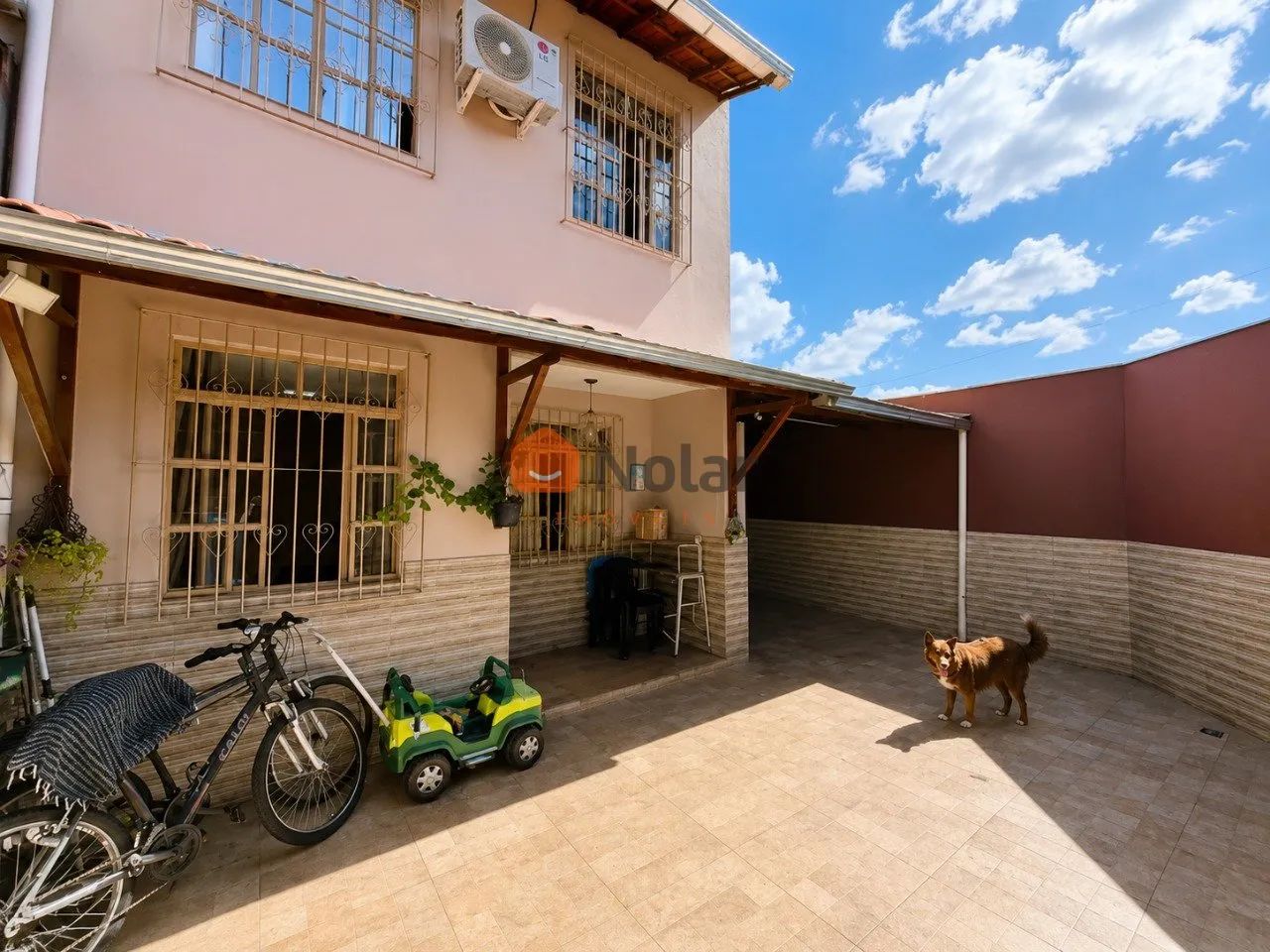 Casa de 4 quartos á venda com suíte e 3 vagas no Bairro Santa Amélia em Belo Horizonte MG - Foto 3