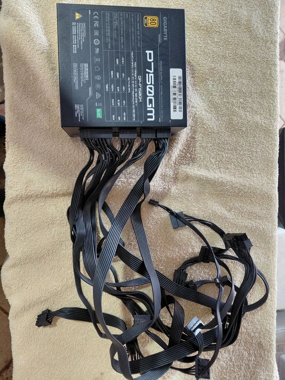 Fonte 750w GIGABYTE - Foto 2