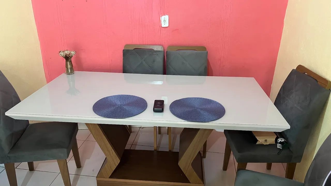 Vende-se mesa 6 cadeiras semi nova  - Foto 3