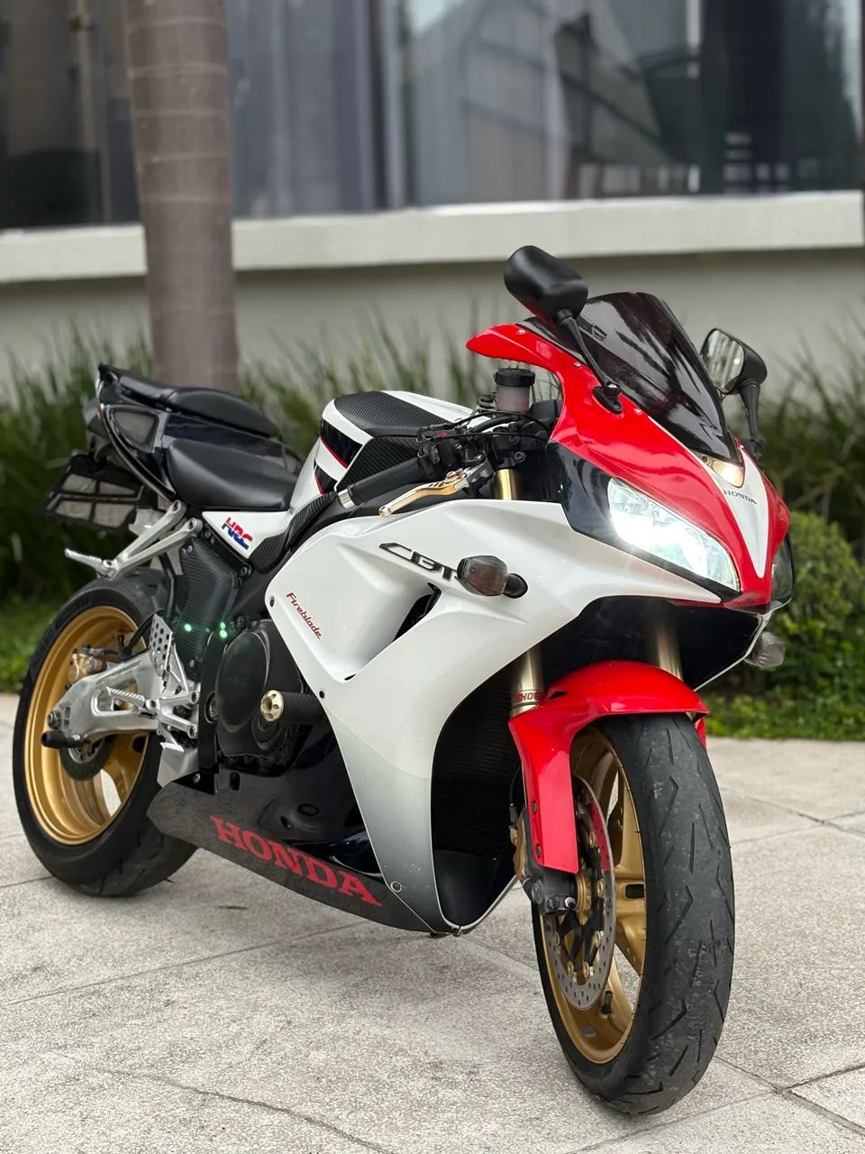 CBR1000RR FireBlade 2007 - Foto 2