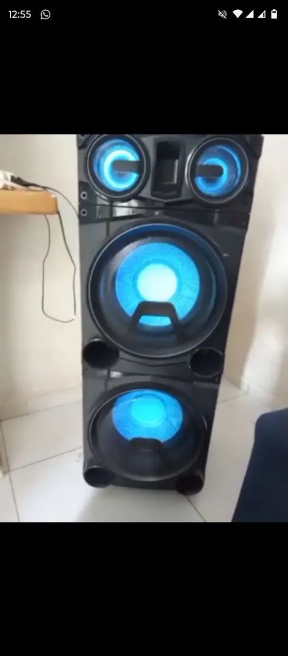 Vendo essa caixa de som grande nova pegando tudo em perfeito