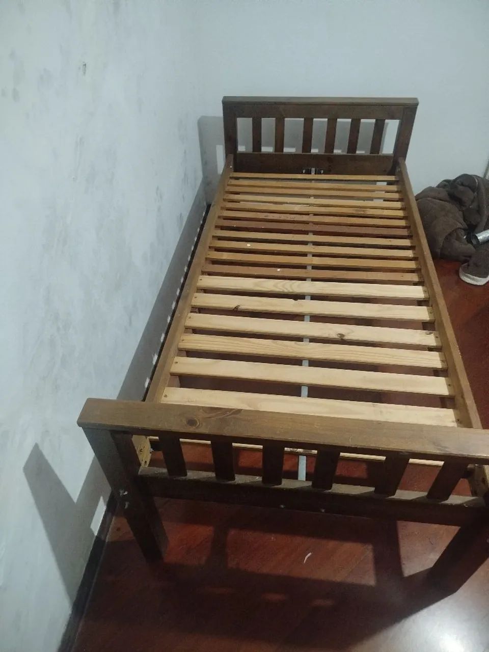 Cama de solteiro de madeira maciça - Foto 2