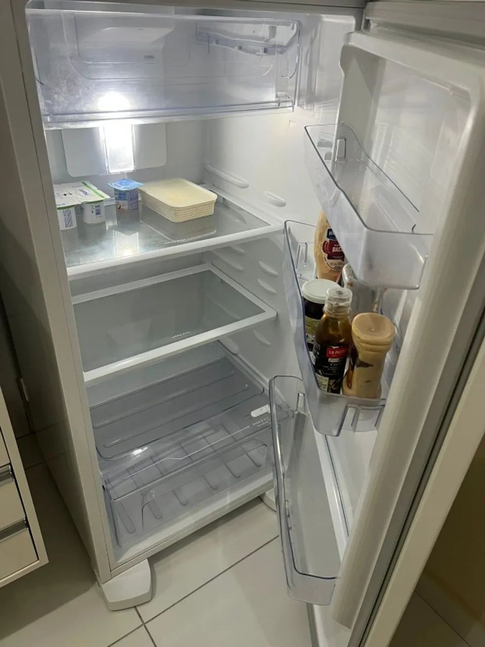 Geladeira Electrolux Frost Free TF39 310L 127V Branca - Foto 3