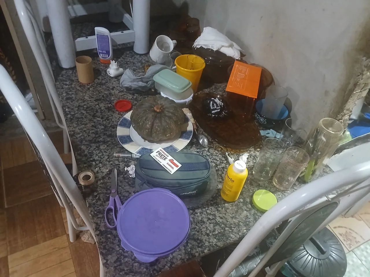 MESA DE SALA PEDRA PARECIDA COM MARMORE