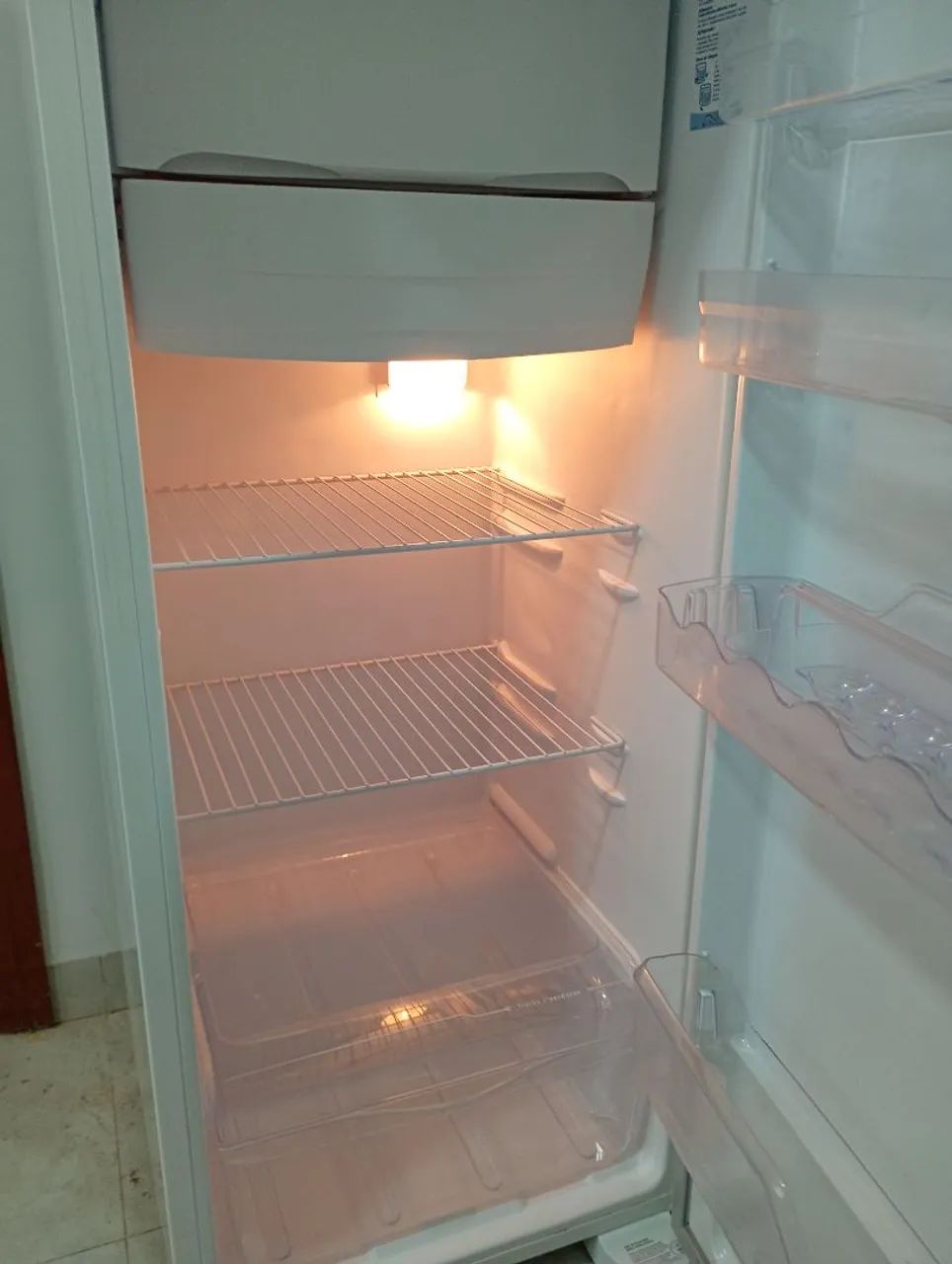 Geladeira Electrolux RE31  - Foto 5