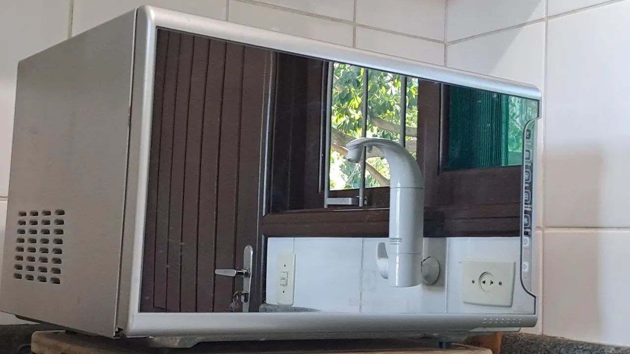 MICRO-ONDAS ELECTROLUX 31L ESPELHADO 220V - Foto 3
