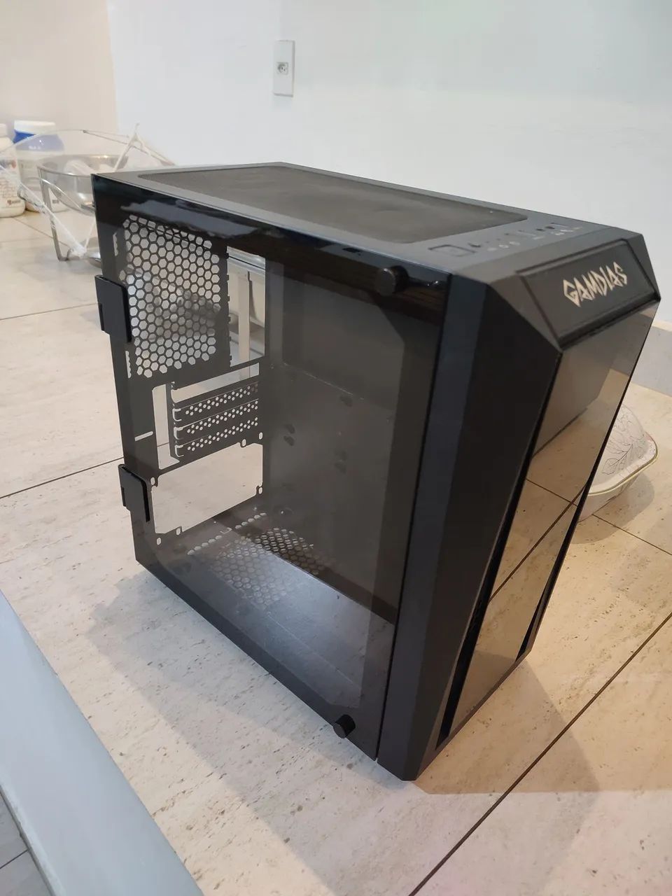 Gabinete Gamer Gamdias ótimo estado  - Foto 4