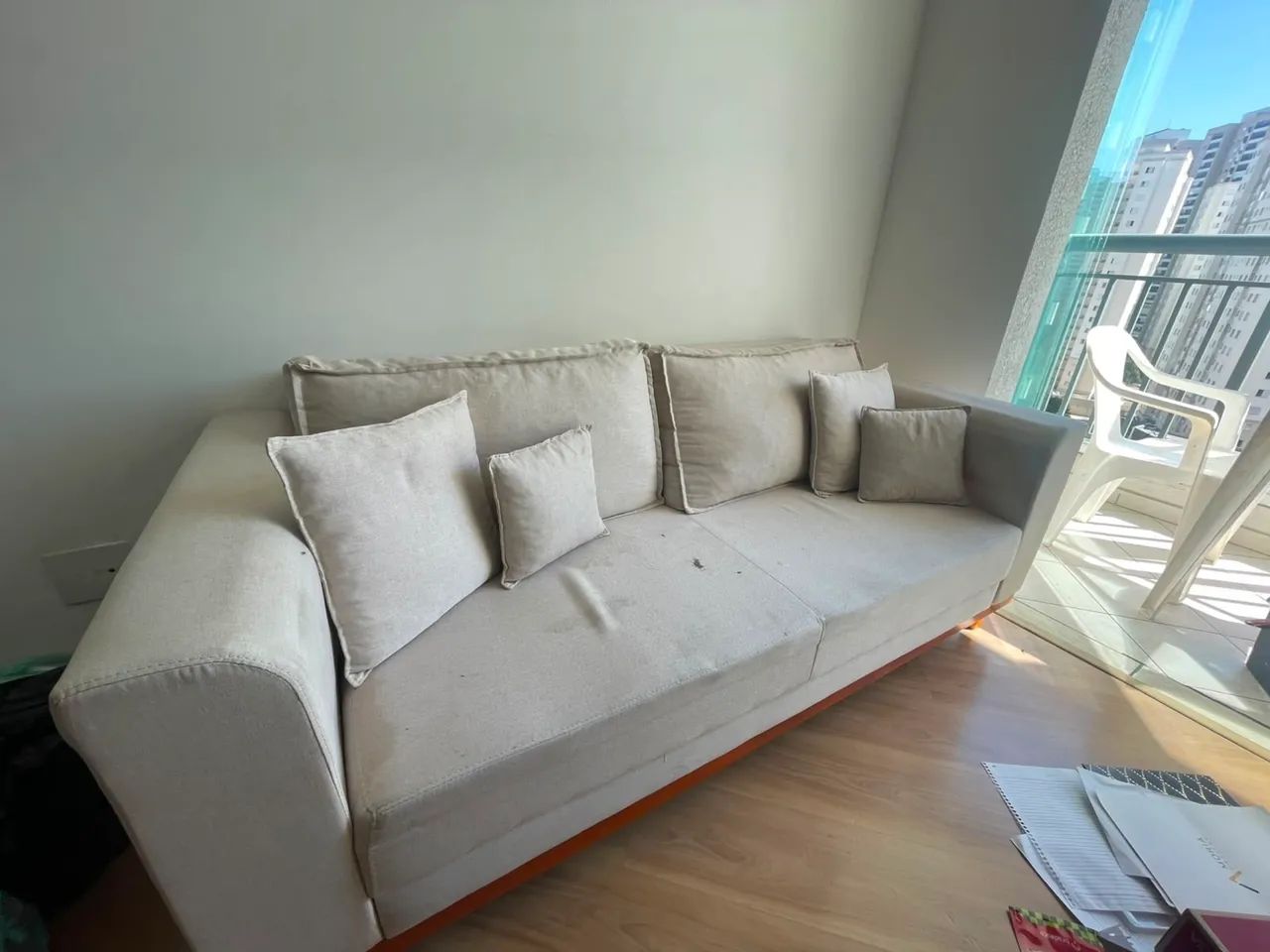 Sofá de Linho 3 Lugares - R$ 500