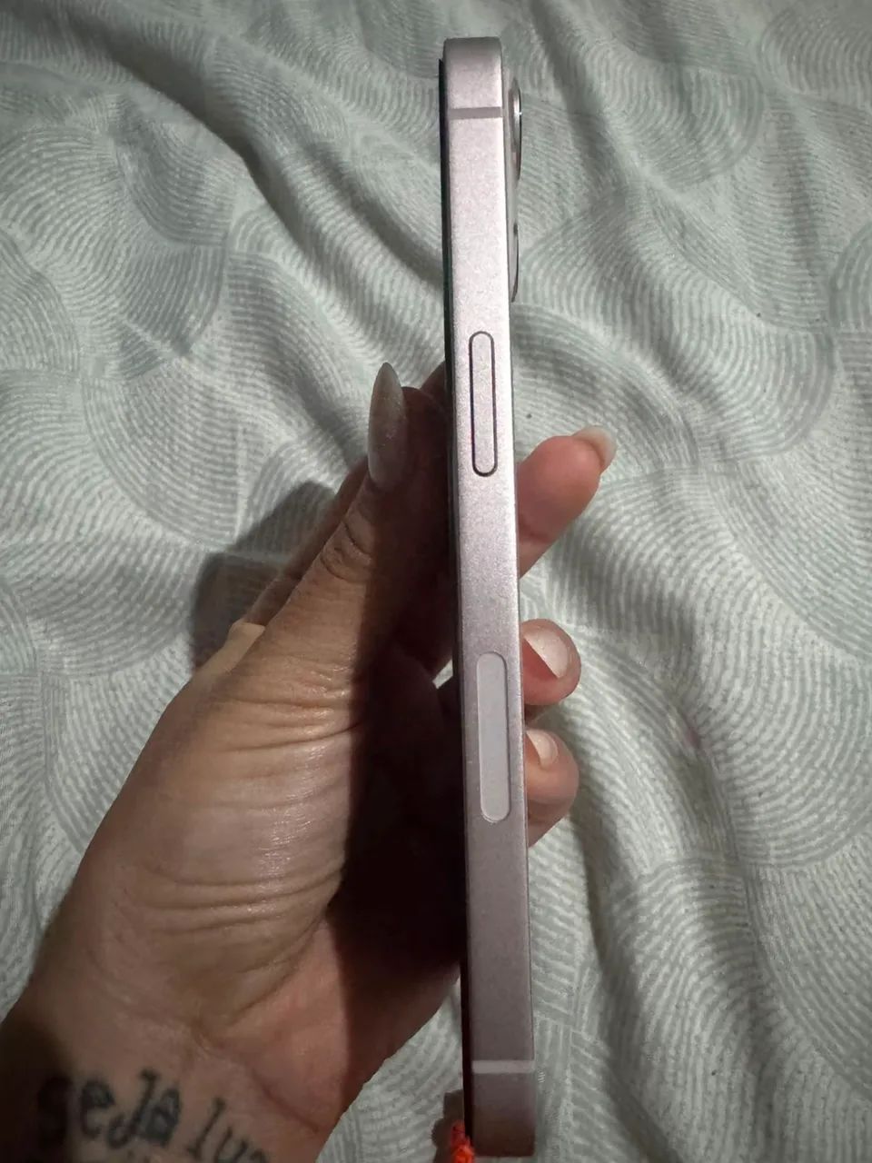 Vendo iphone 13 Rose  128 gb  - Foto 2