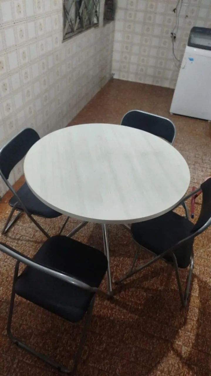 Mesa.com.4.cadeira 