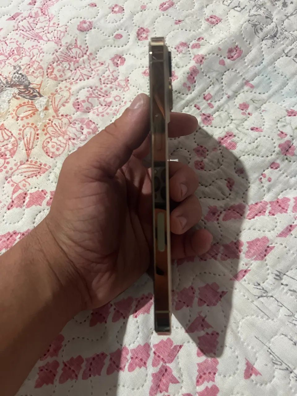 Vendo iPhone 13 Pro Max 128gb Dourado - Foto 4