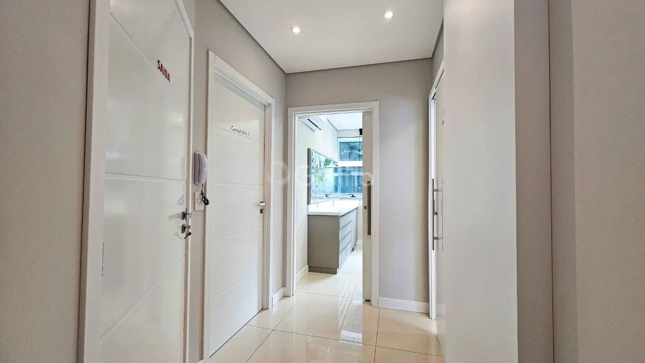 Sala Comercial de 65m² no Saco Grande - Foto 4