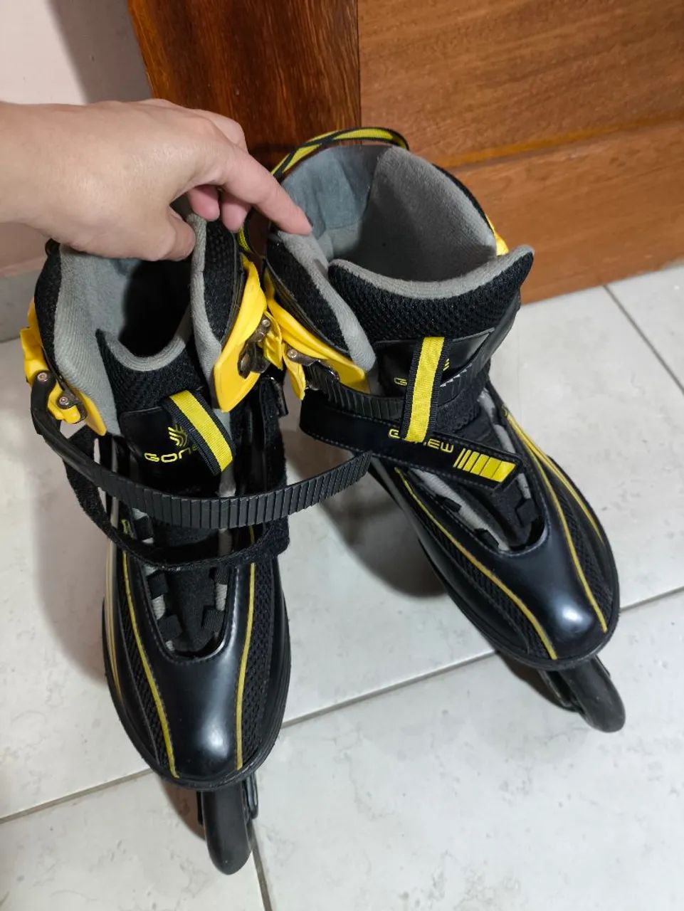 Patins , está sem o cadarço  - Foto 3