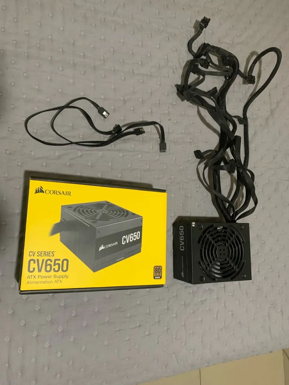 Fonte Corsair CV650