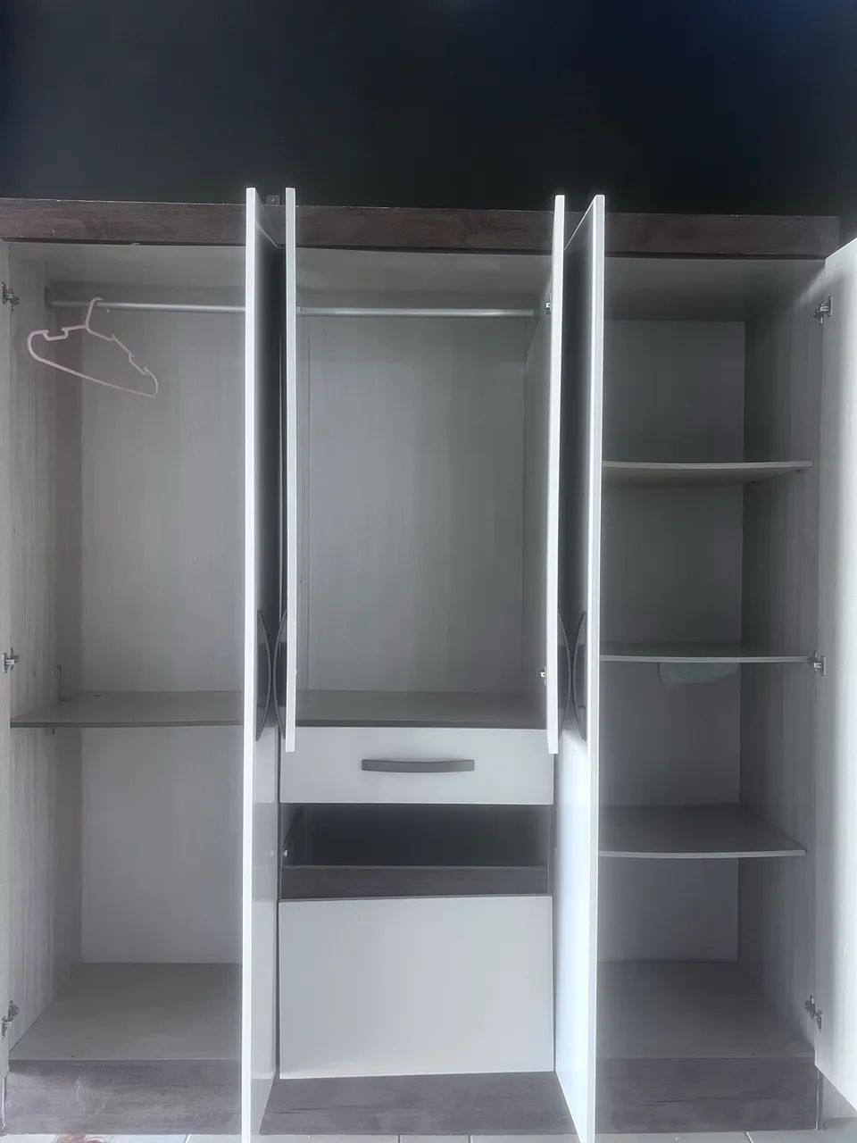 Guarda Roupa 6 portas R$ 450,00  * - Foto 2