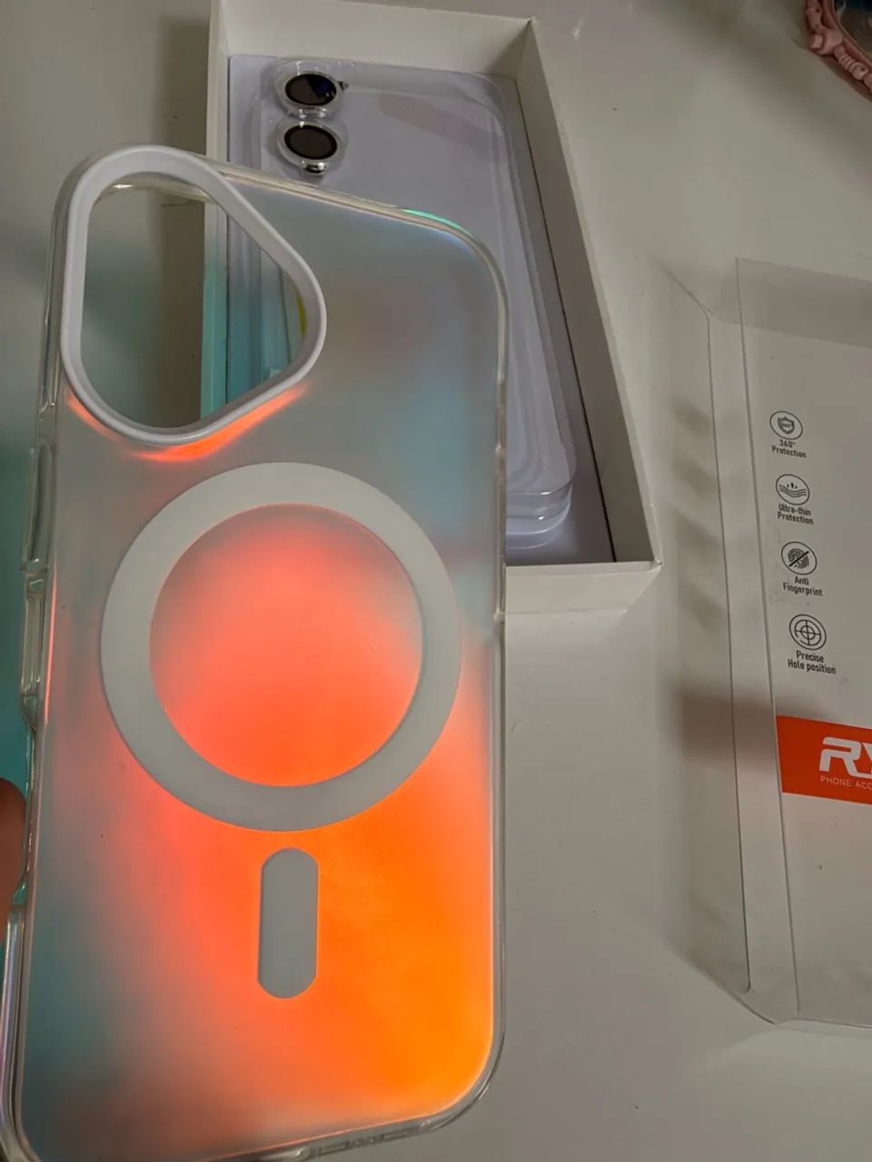 Capas iPhone 16 