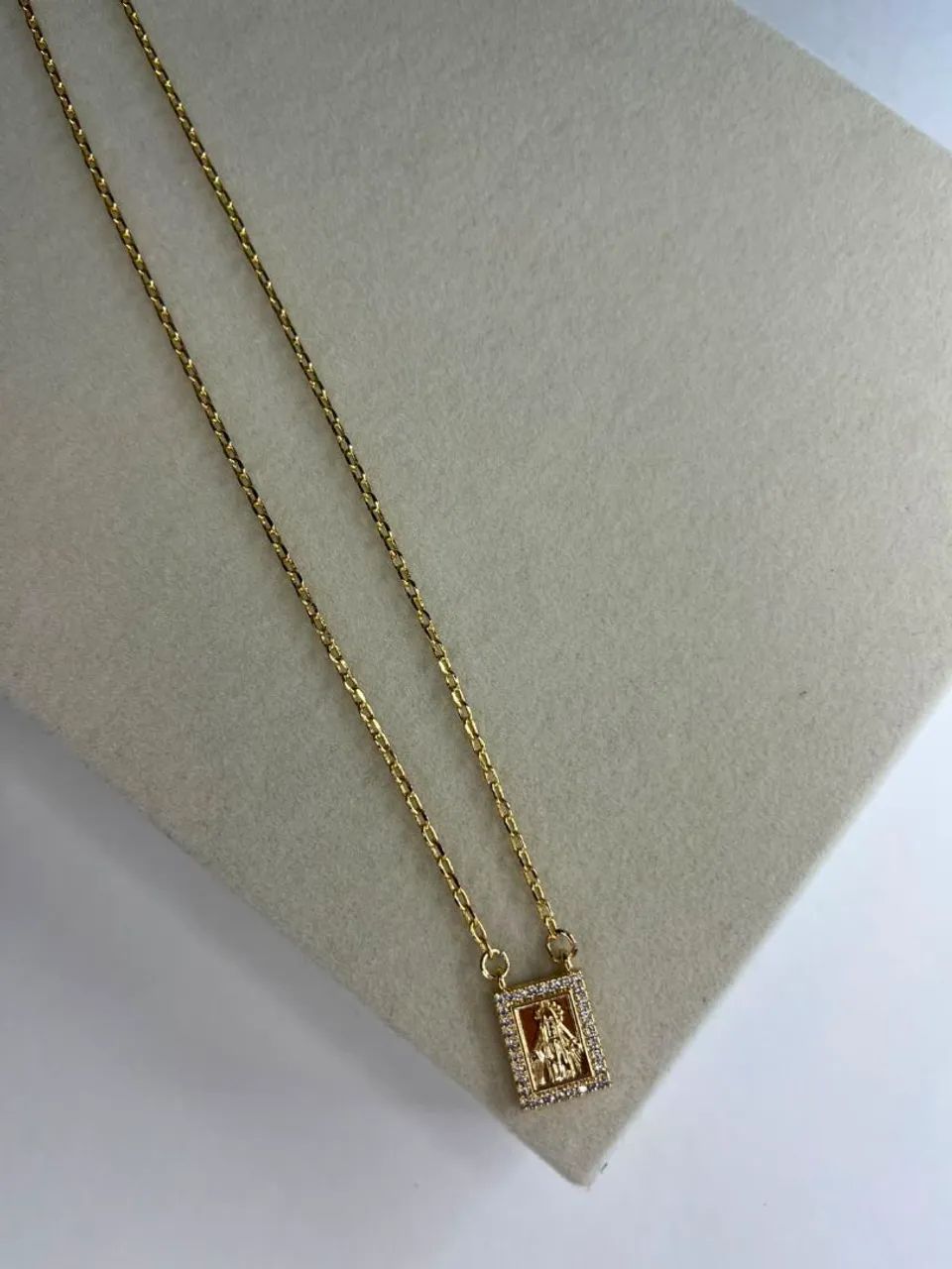 Escapulário Folheado a Ouro 18k