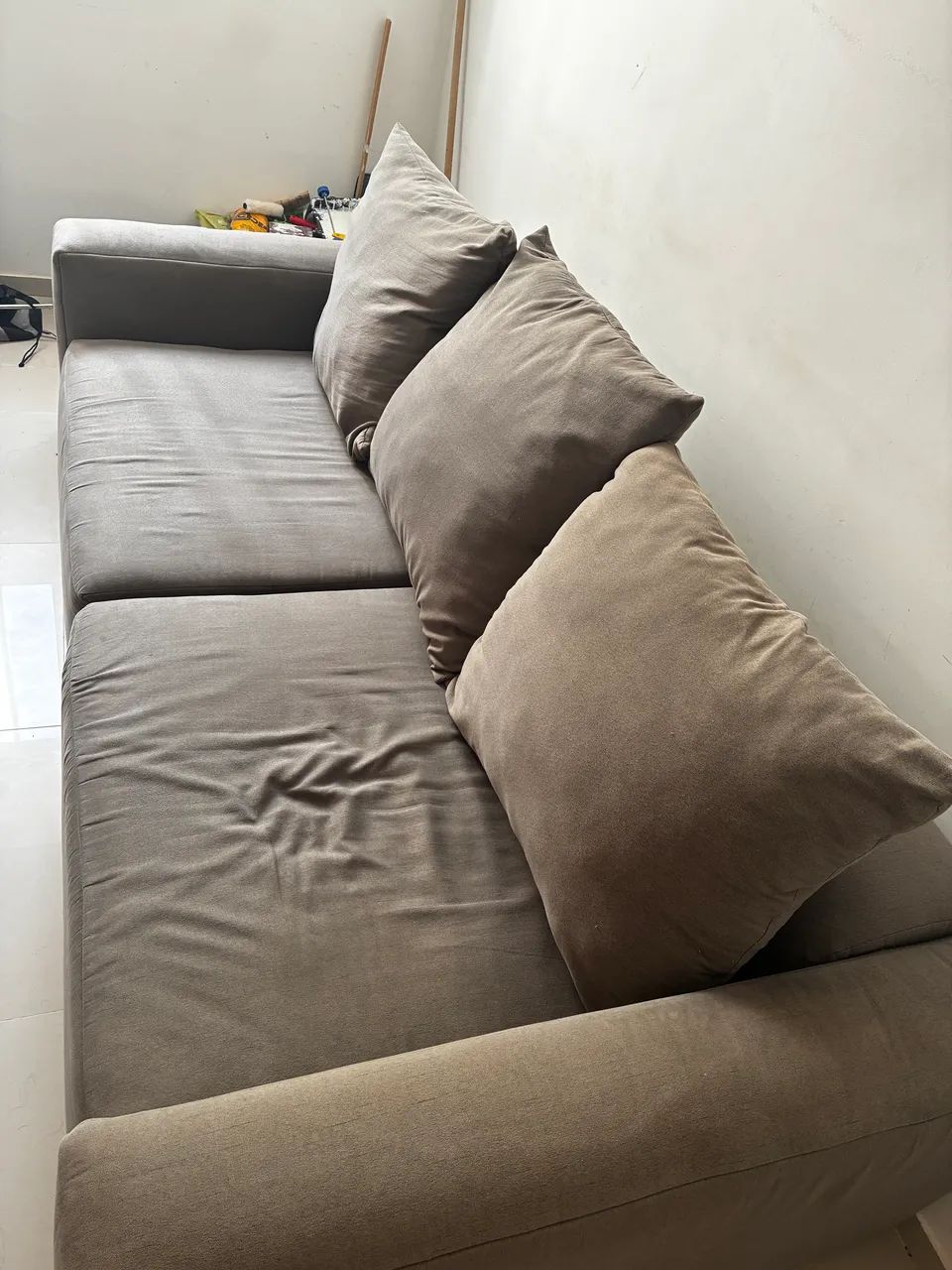 Sofá Bege/Cinza - Confortável e Conservado - Foto 3