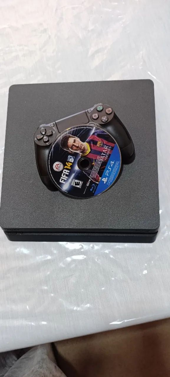 Playstation 4 slim 