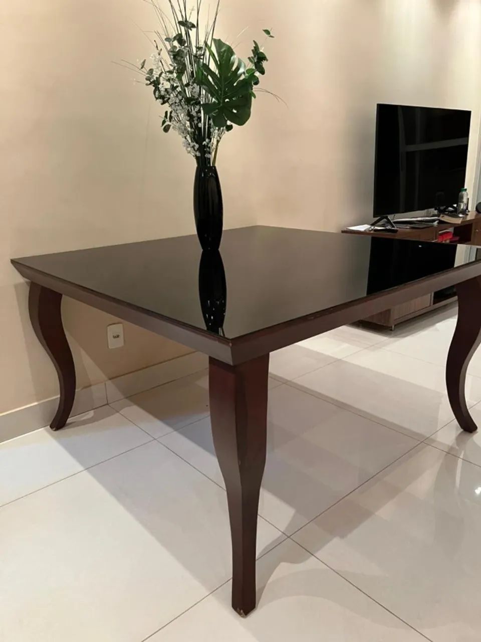 MESA JANTAR QUADRADA 1,40X1,40 LAQUEADA 770,00