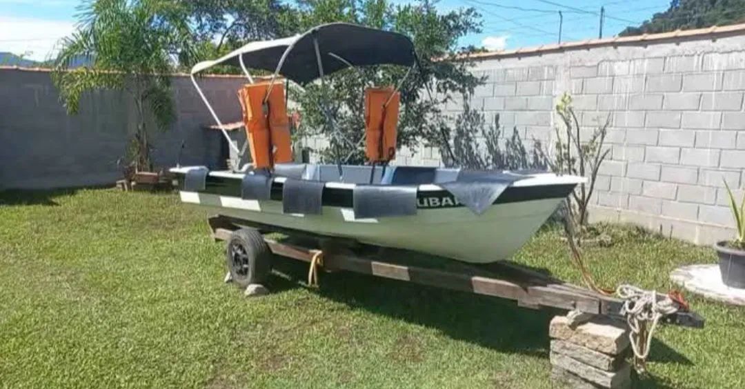 Bote 4,40m com motor evinrude 30hp e carreta  - Foto 5