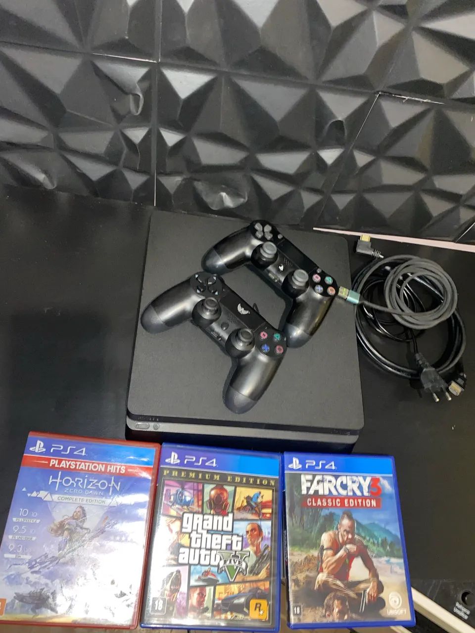 PlayStation 4 Slim