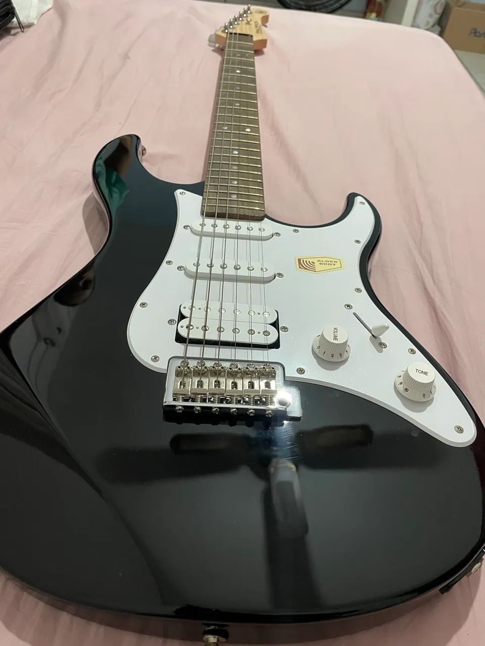 Guitarra Yamaha Pacífica 112J 
