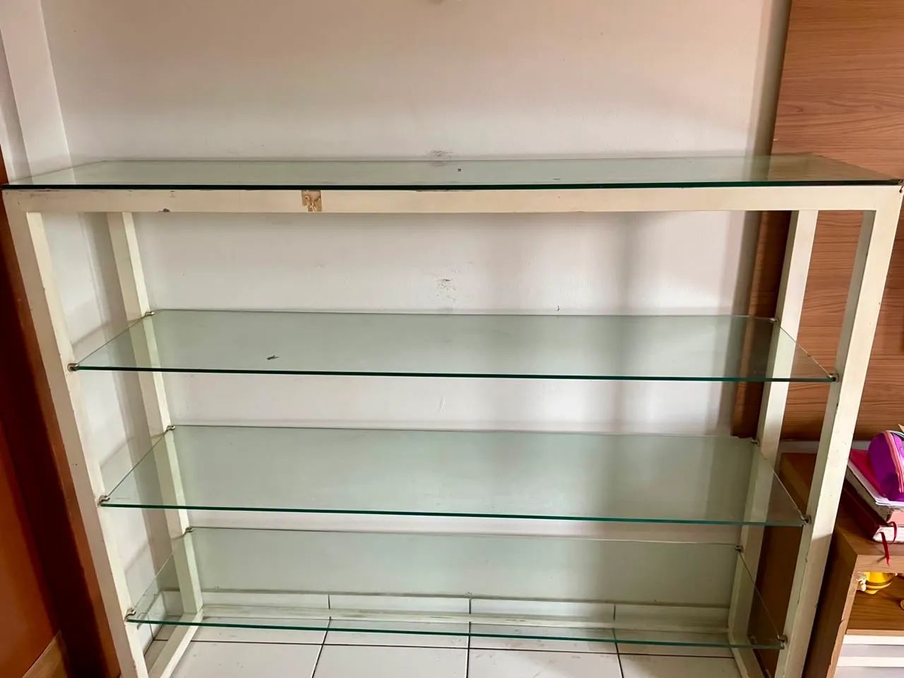 Expositor de Ferro com Prateleiras de Vidro - R$ 250 - Foto 3