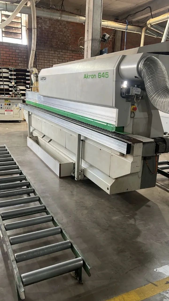 COLADEIRA DE BORDA AUTOMÁTICA BIESSE AKRON 645 - ITALIANA - REVISADA