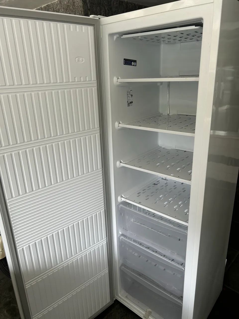 Freezer eletrolux 234 litros - Foto 3