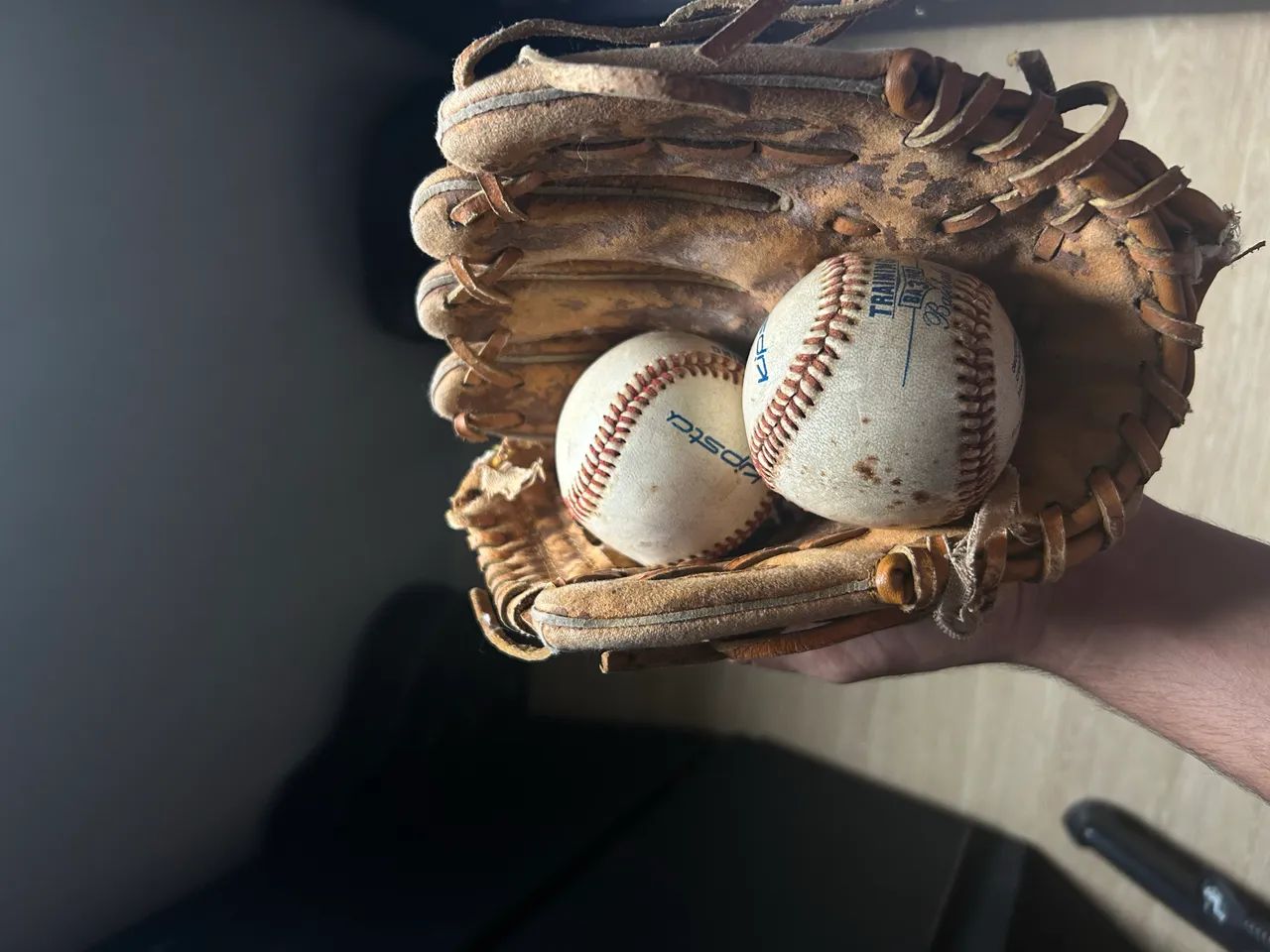 Bolas e Luvas Baseball Kipsta Para colecionador, uso ou enfeite - Foto 2