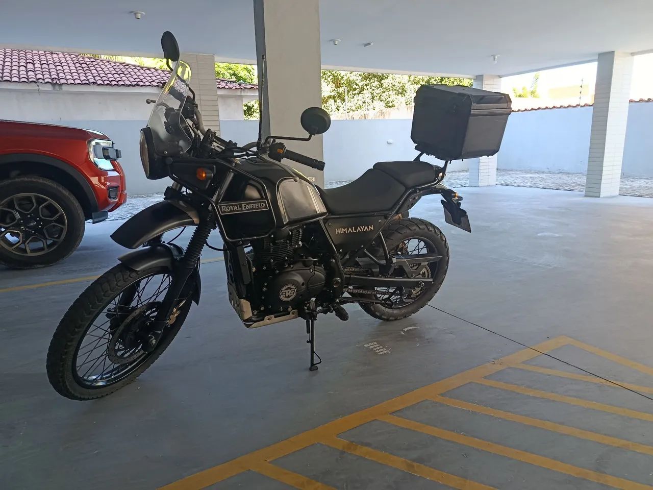 Royal Enfield - Himalayan 411