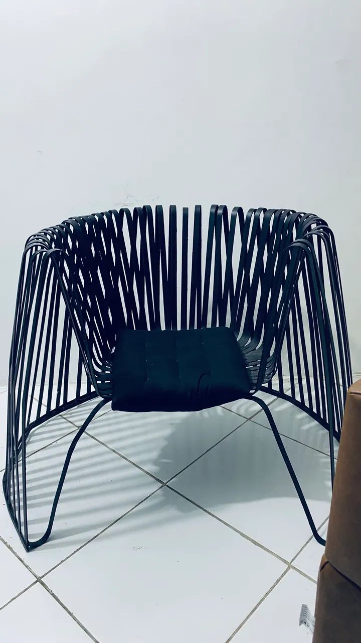 POLTRONA PRETA DE FERRO 
