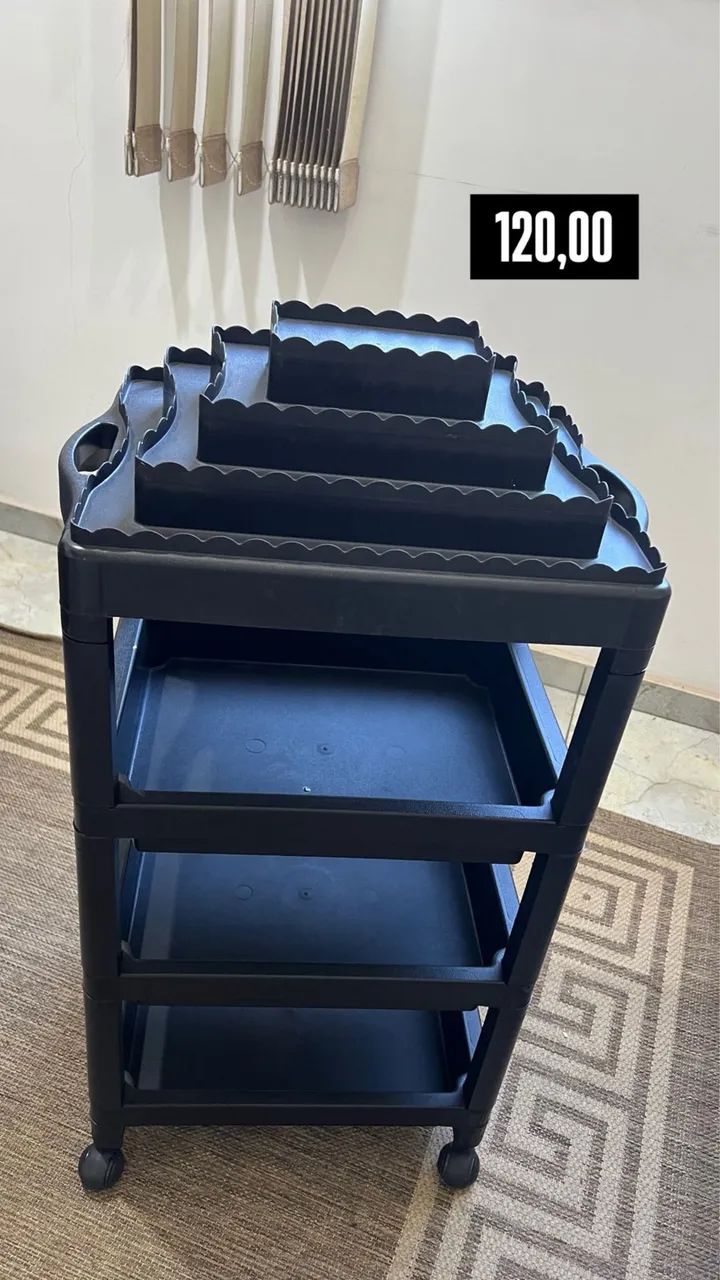 Carrinho Auxiliar Seminovo - Prático, Resistente e Ideal para Organização!