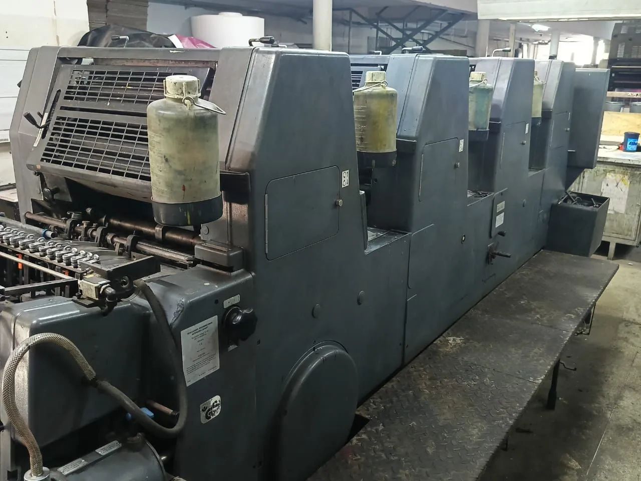 Máquina heidelberg gto 52 -4 cores  