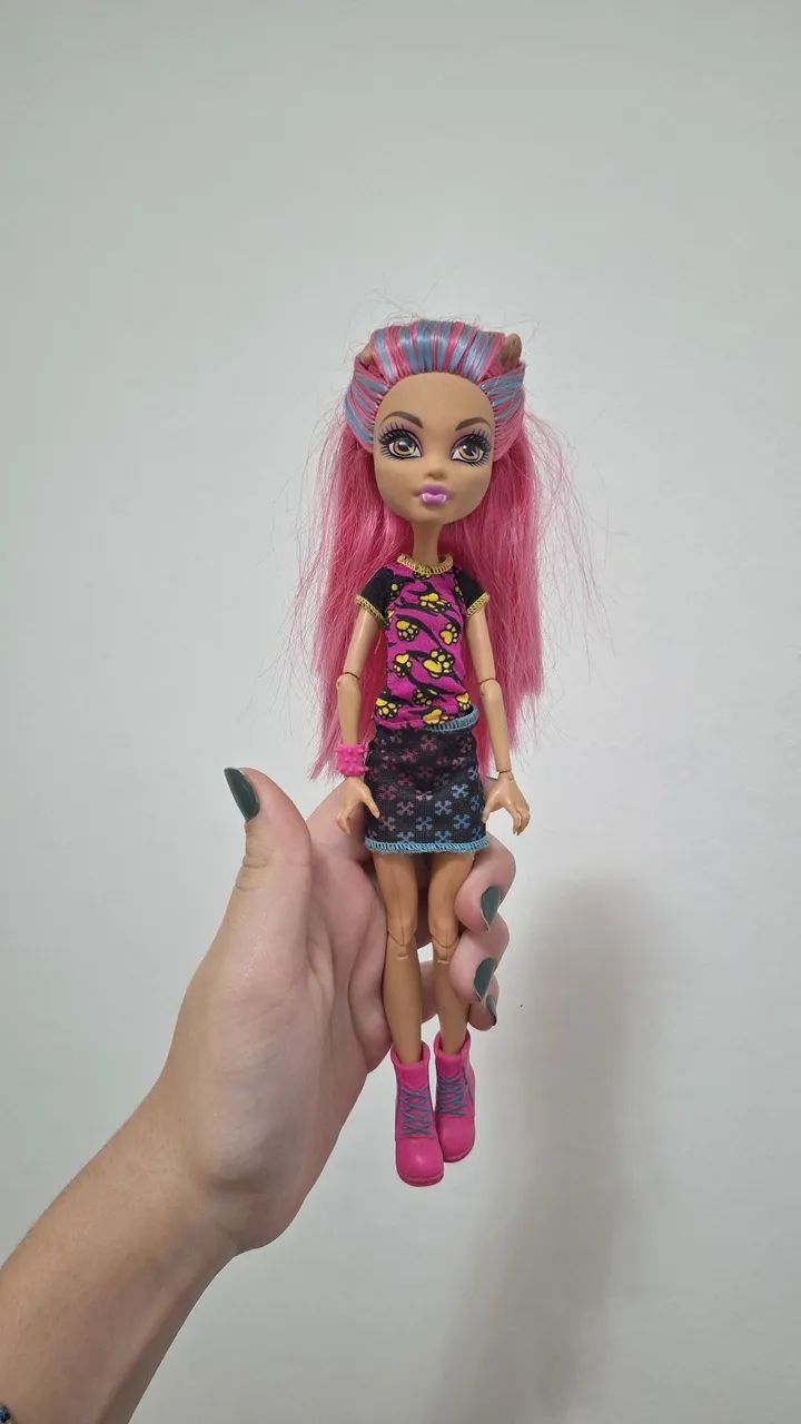 Boneca Monster High Creepateria Howleen Wolf