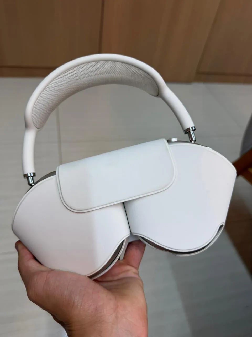 AirPod Max USB C 423878452377692163